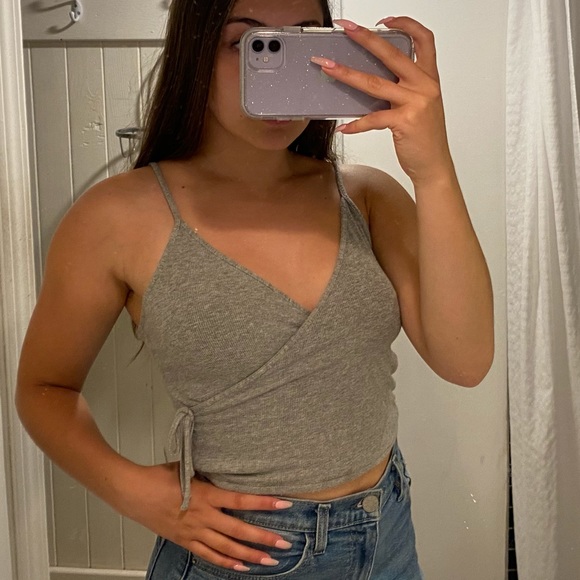 Garage tie wrap tank top - Picture 2 of 3